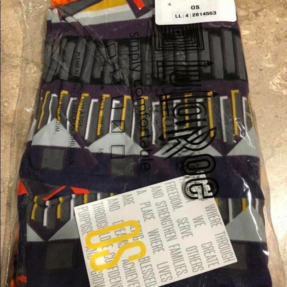 LuLaRoe OS leggings size 0-10